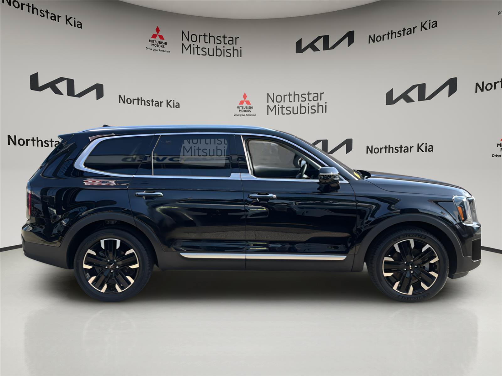 Used 2023 Kia Telluride SX AWD/4WD image 6