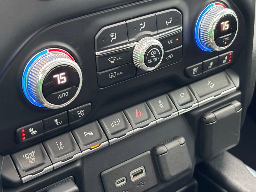 Used 2020 GMC Sierra 2500 AT4 w/ AT4 Premium Package image 29