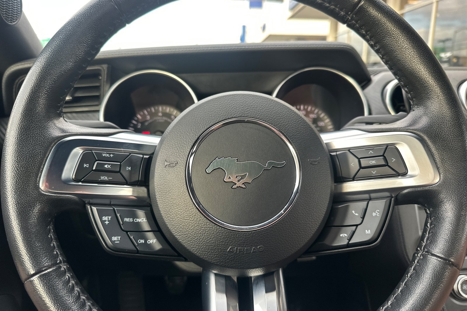 Used 2022 Ford Mustang Coupe RWD image 21
