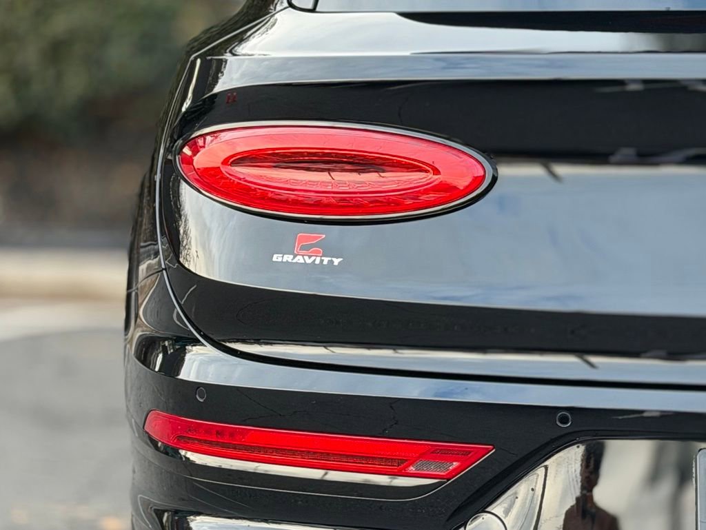 Used 2023 Bentley Bentayga image 15