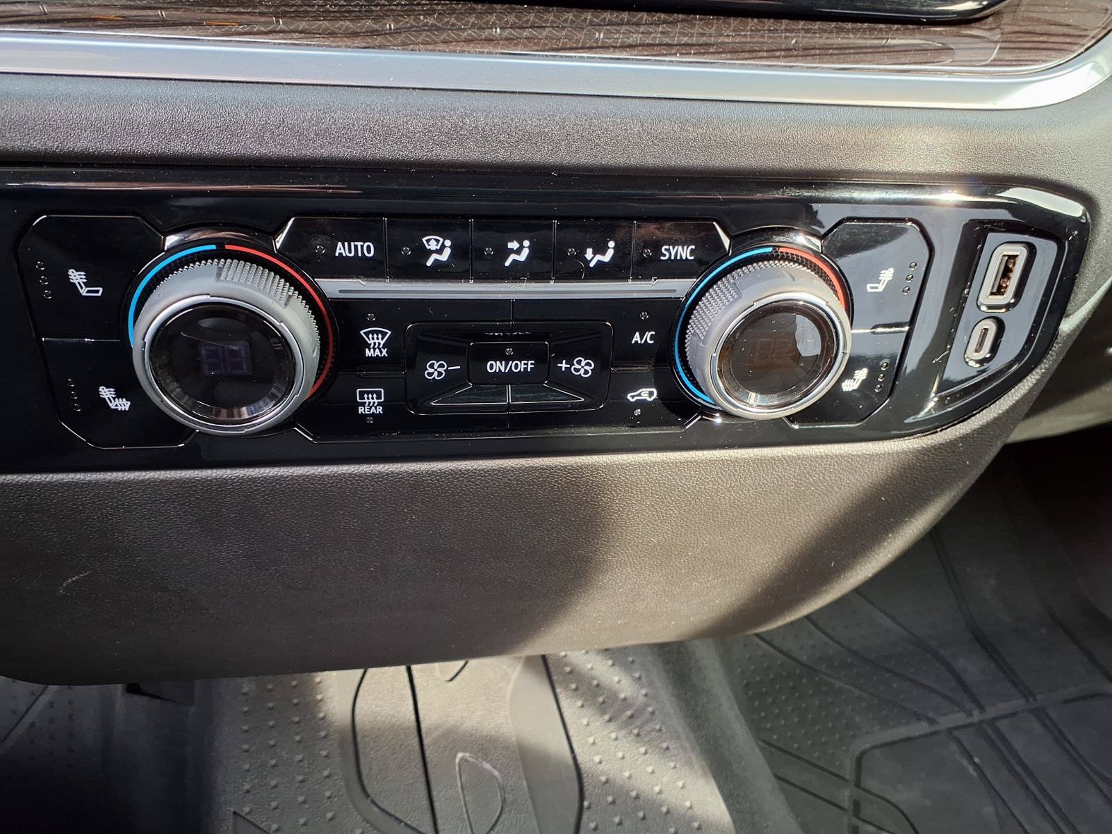 Used 2025 Chevrolet Silverado 3500 LT w/ All Star Edition AWD/4WD image 6