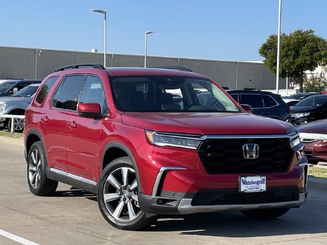 Used 2025 Honda Pilot Elite image 2