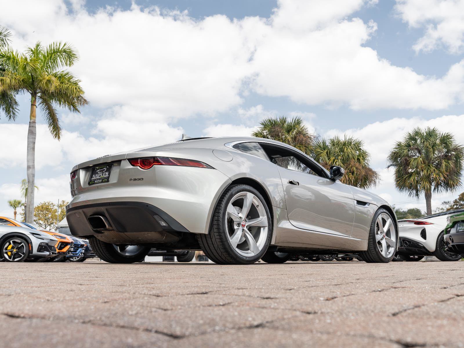 Used 2020 Jaguar F-TYPE Coupe RWD image 9