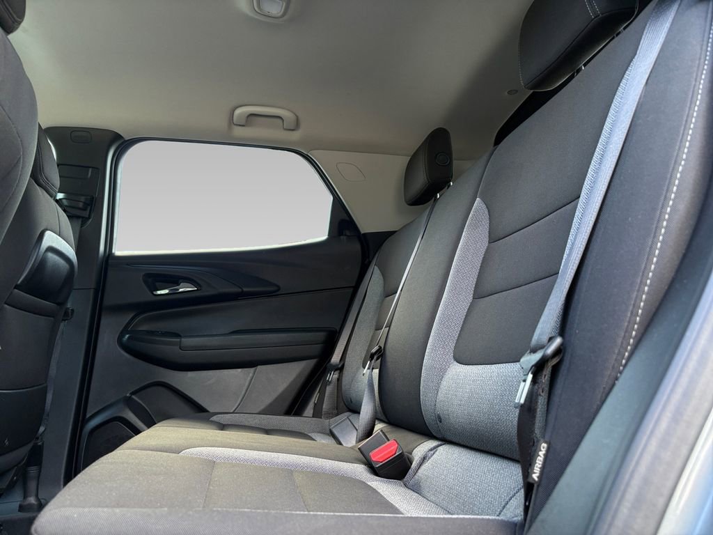 Used 2025 Chevrolet TrailBlazer LT FWD image 4
