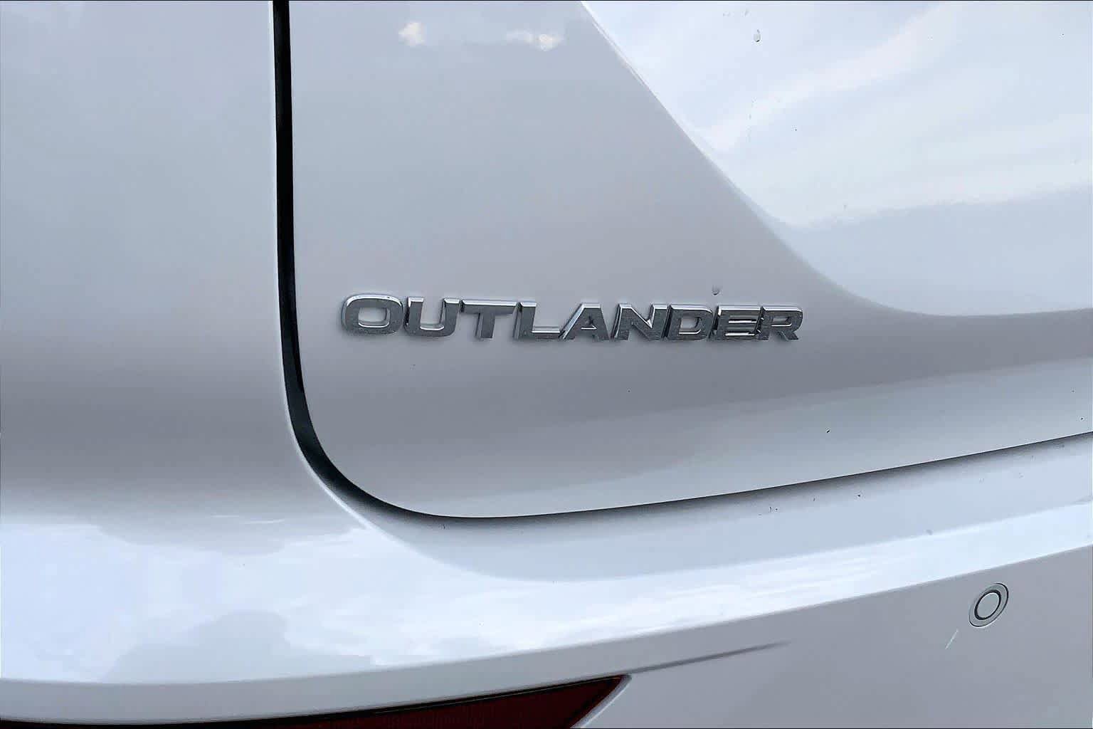 Used 2024 Mitsubishi Outlander SE FWD image 30