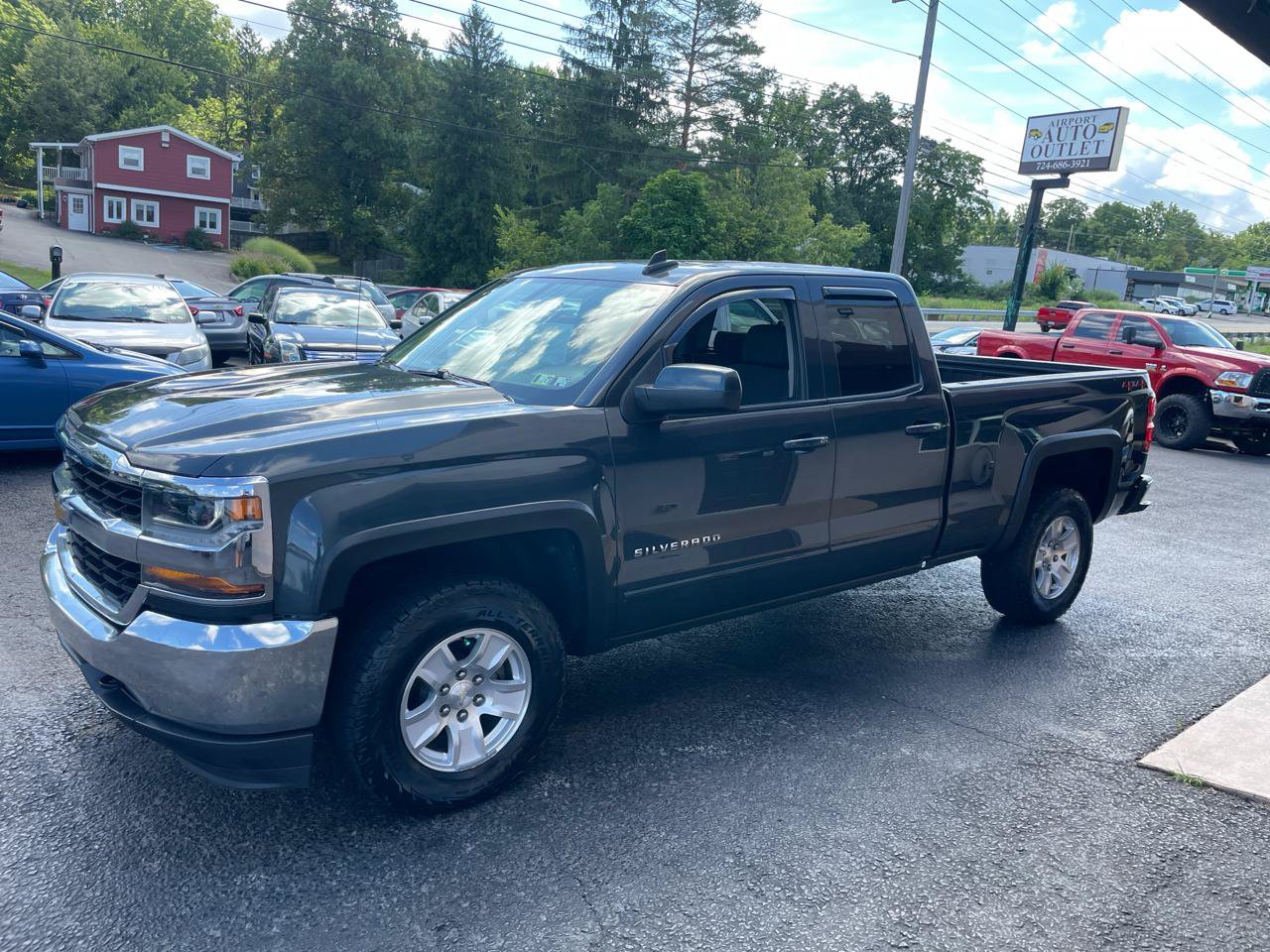 Used 2019 Chevrolet Silverado 1500 LT AWD/4WD image 11