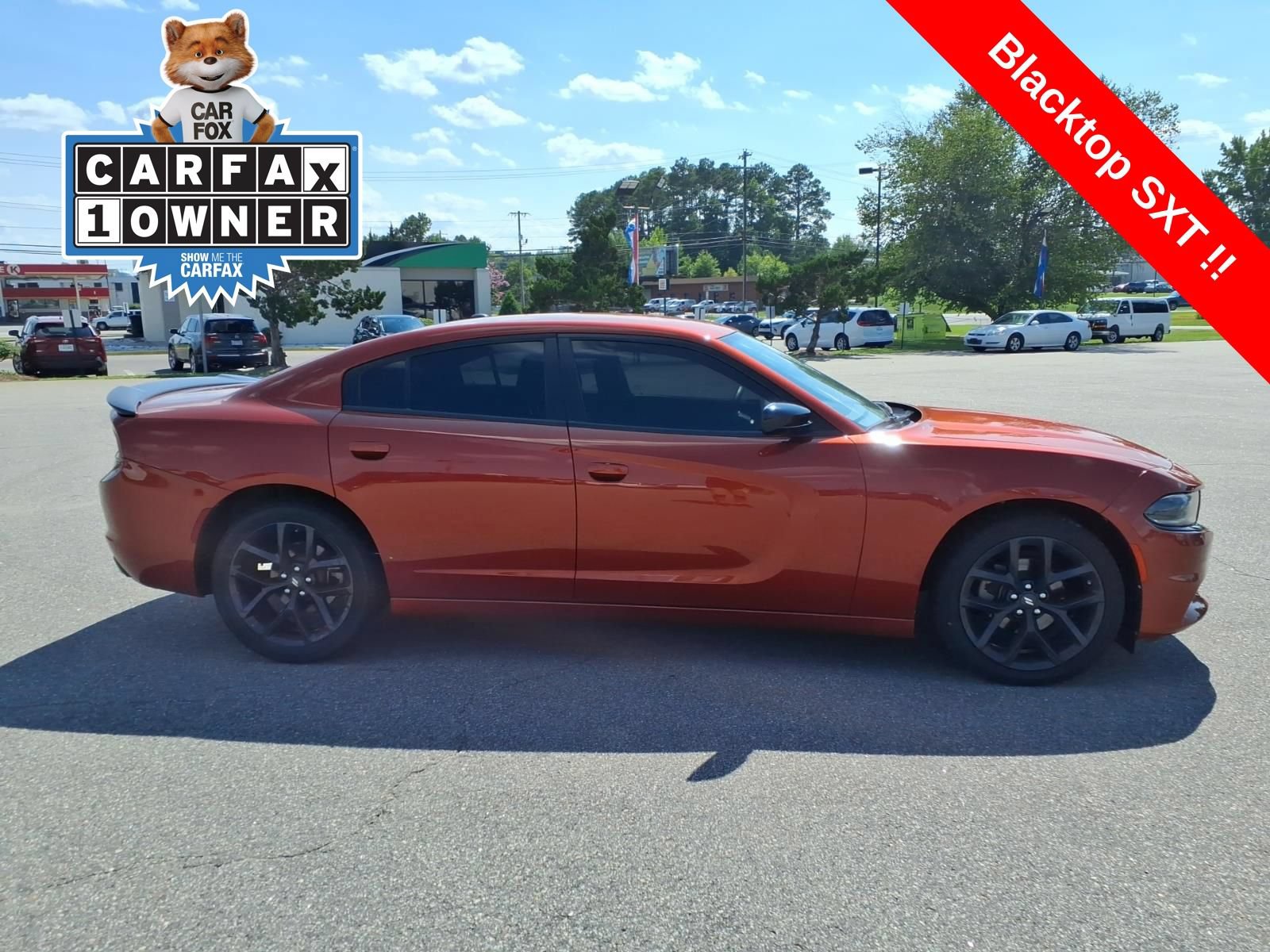 Used 2022 Dodge Charger SXT w/ Blacktop Package RWD image 6