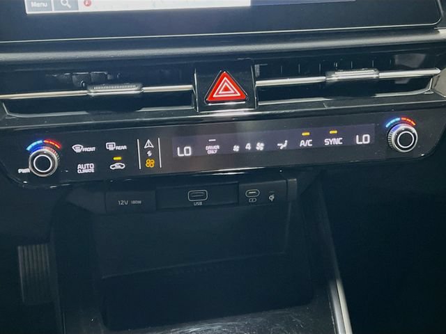 Used 2023 Kia Niro EX FWD image 16