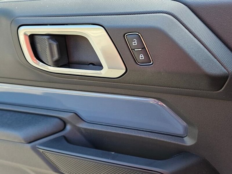 New 2025 Ford Bronco 2-Door AWD/4WD image 27
