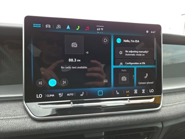 Used 2025 Volkswagen Tiguan S image 14