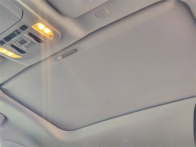 Used 2022 Toyota Highlander XLE image 25