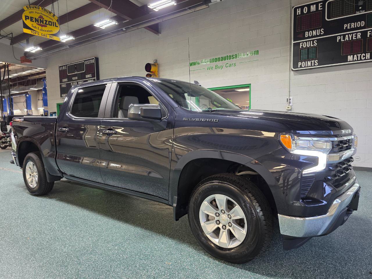 Used 2023 Chevrolet Silverado 1500 LT w/ Protection Package AWD/4WD image 4
