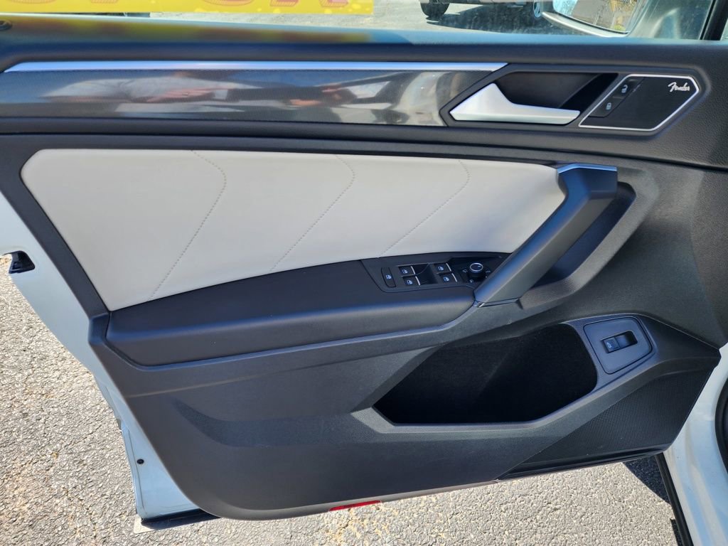 Used 2019 Volkswagen Tiguan SEL Premium image 13