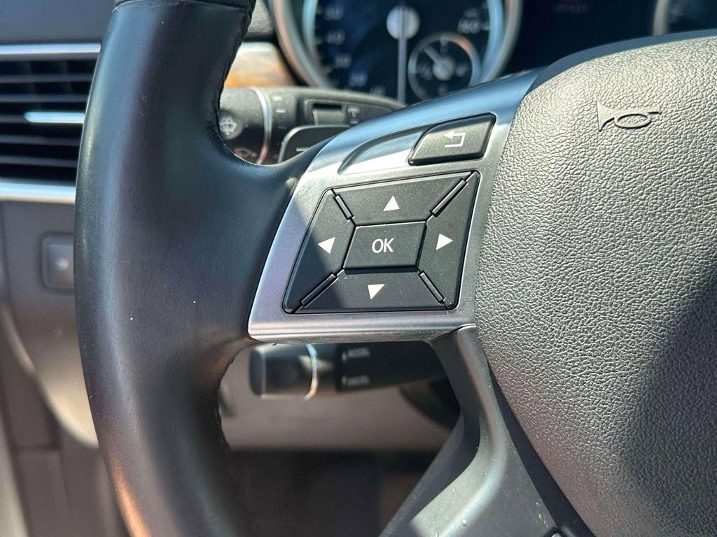 Used 2015 Mercedes-Benz GL 450 4MATIC image 26