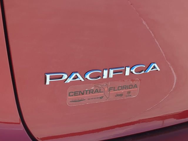 New 2027 Chrysler Pacifica Limited FWD image 13