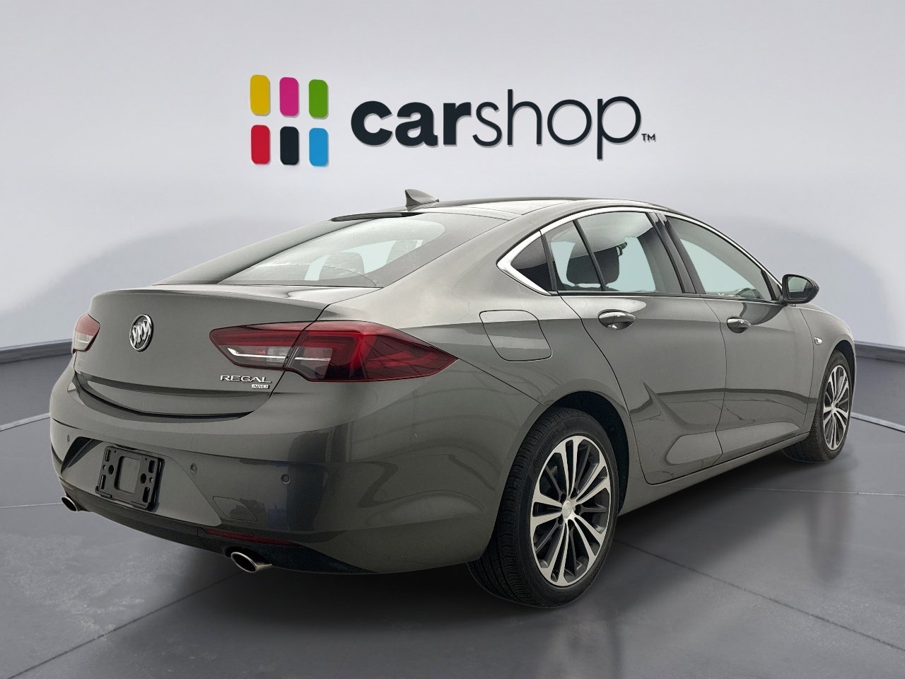 Used 2019 Buick Regal Essence w/ Driver Confidence Package I image 4