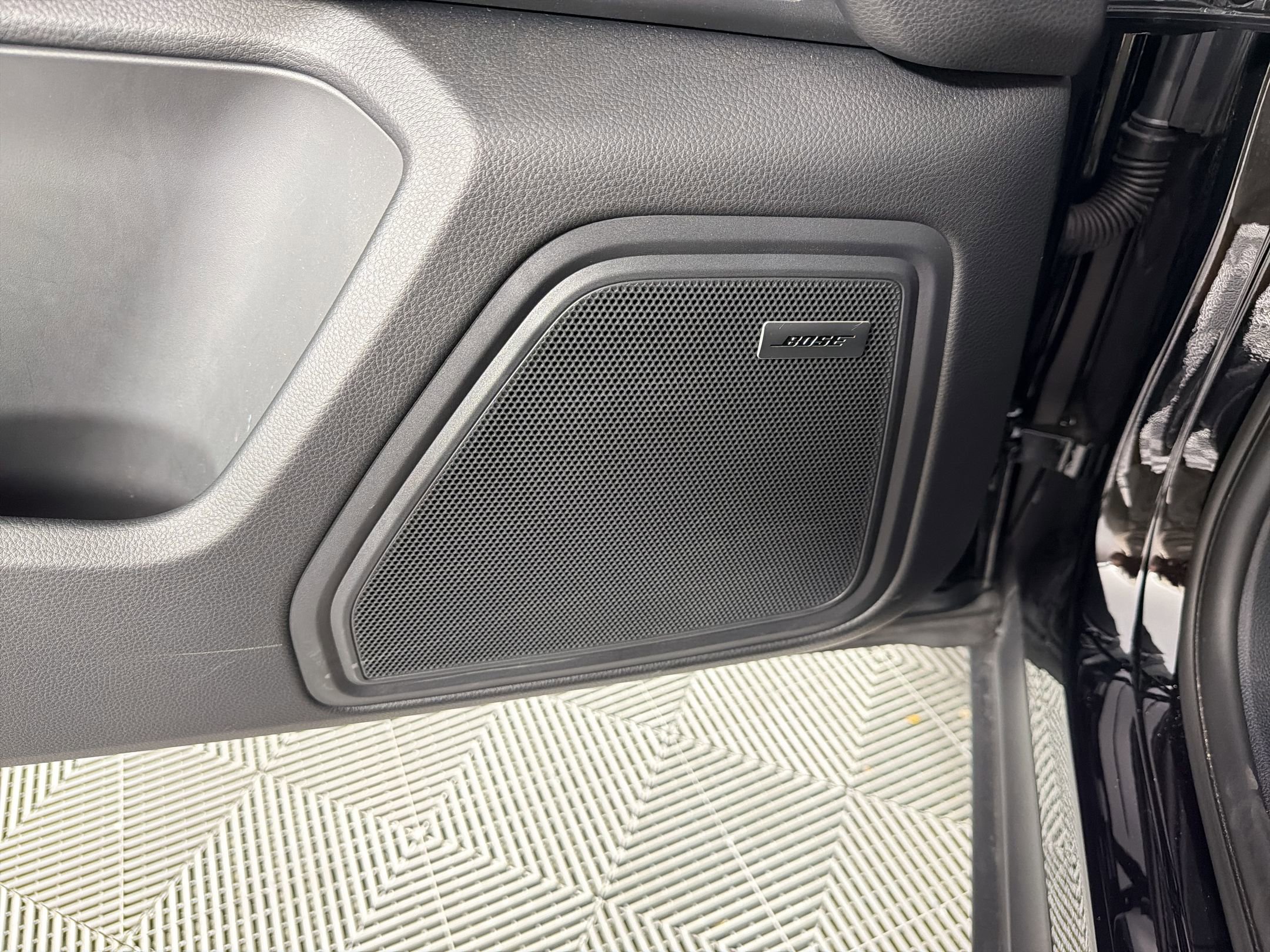 Certified 2026 Porsche Macan AWD/4WD image 22