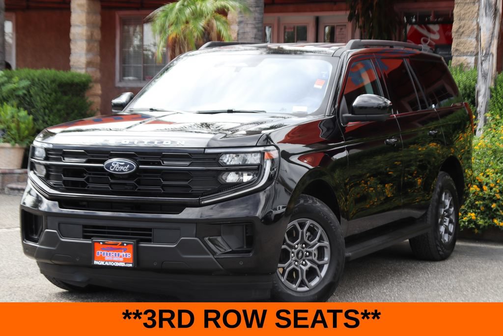 Used 2025 Ford Expedition Active AWD/4WD image 4