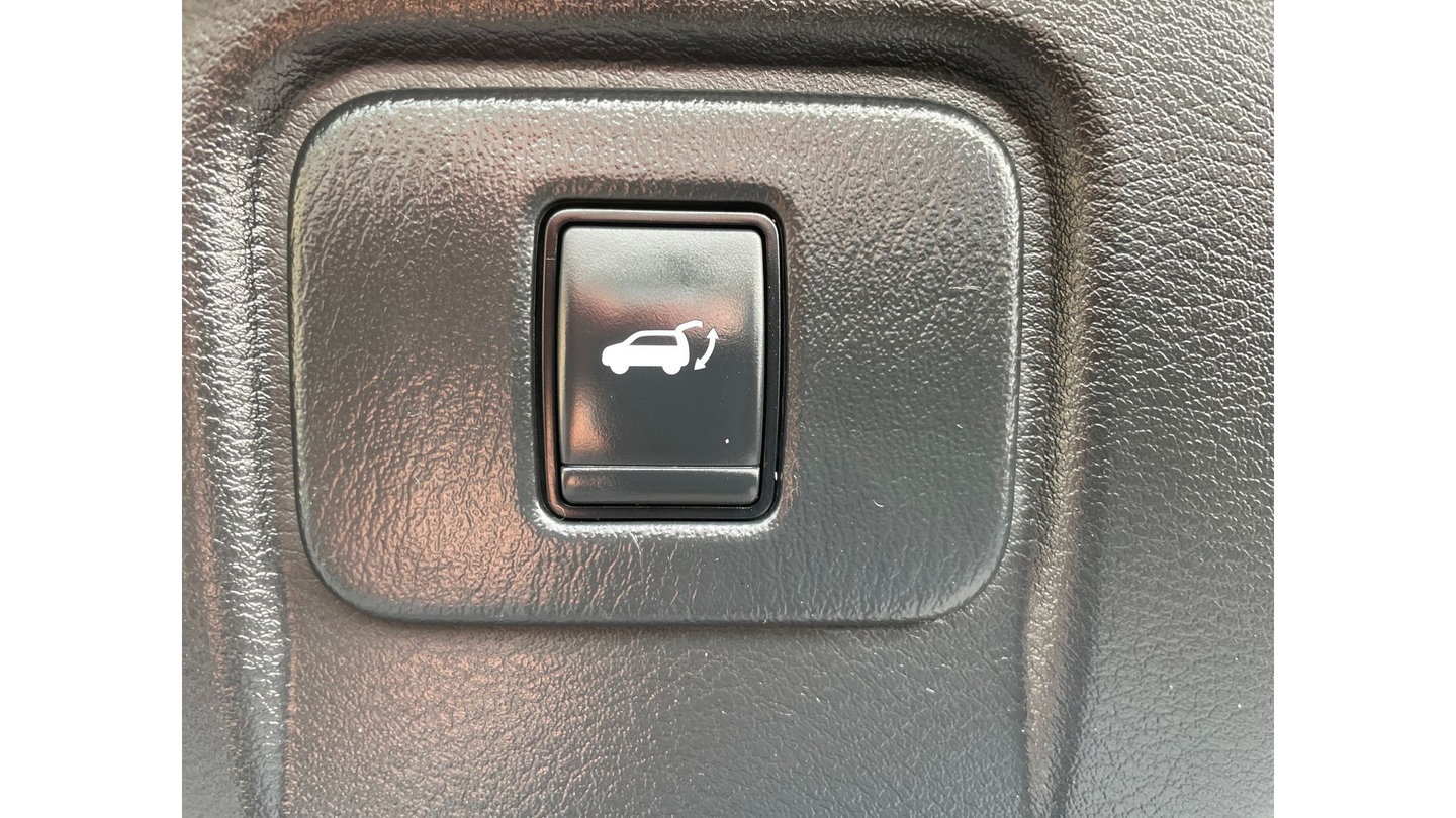 Used 2019 Nissan Murano SV AWD/4WD image 17