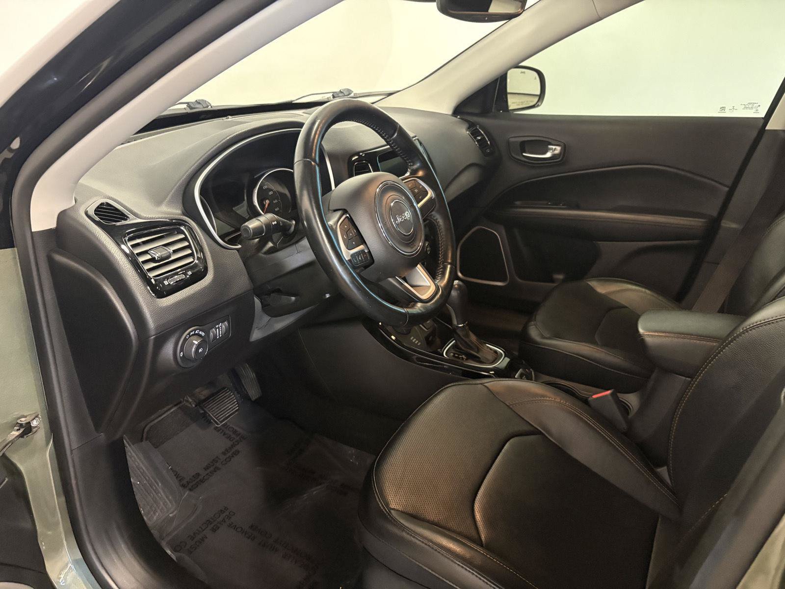 Used 2020 Jeep Compass Limited w/ Safety & Security Group AWD/4WD image 13