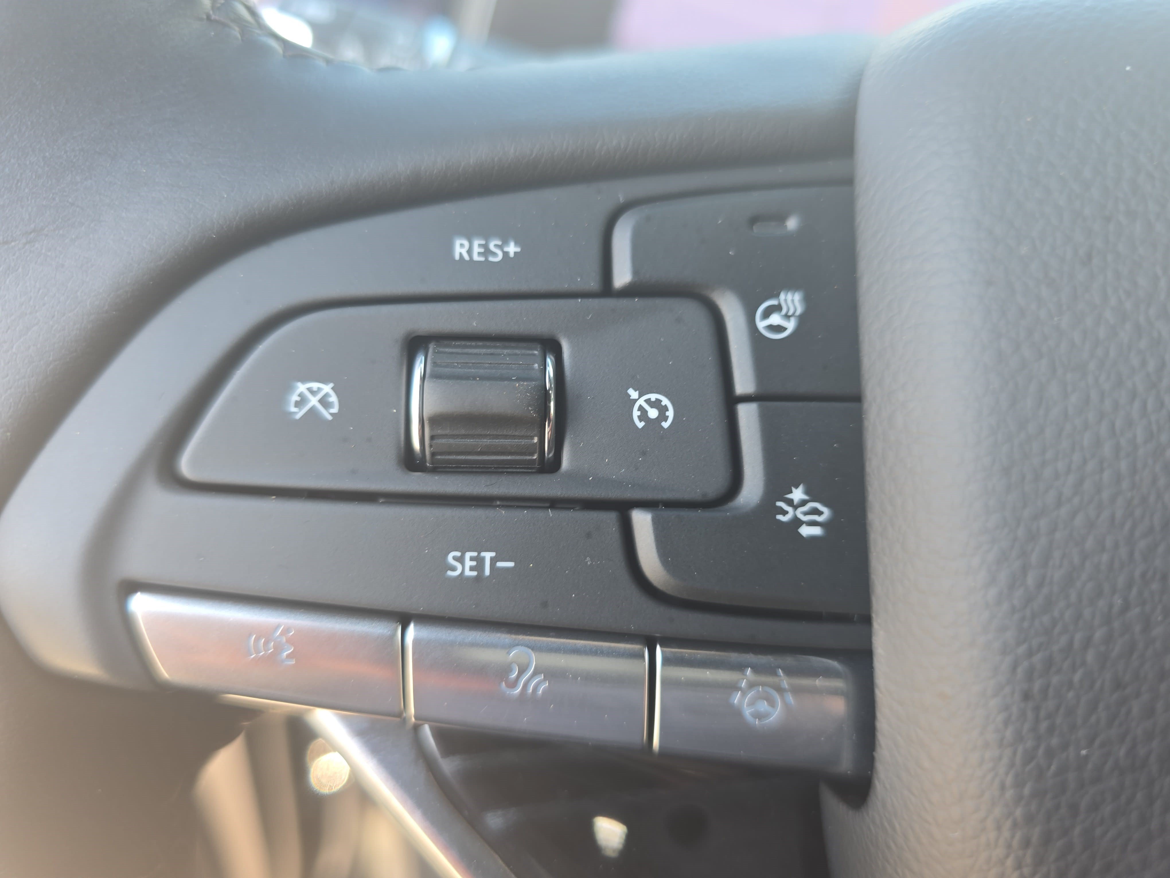 Used 2024 Cadillac Escalade Sport w/ LPO, ONYX Package AWD/4WD image 18