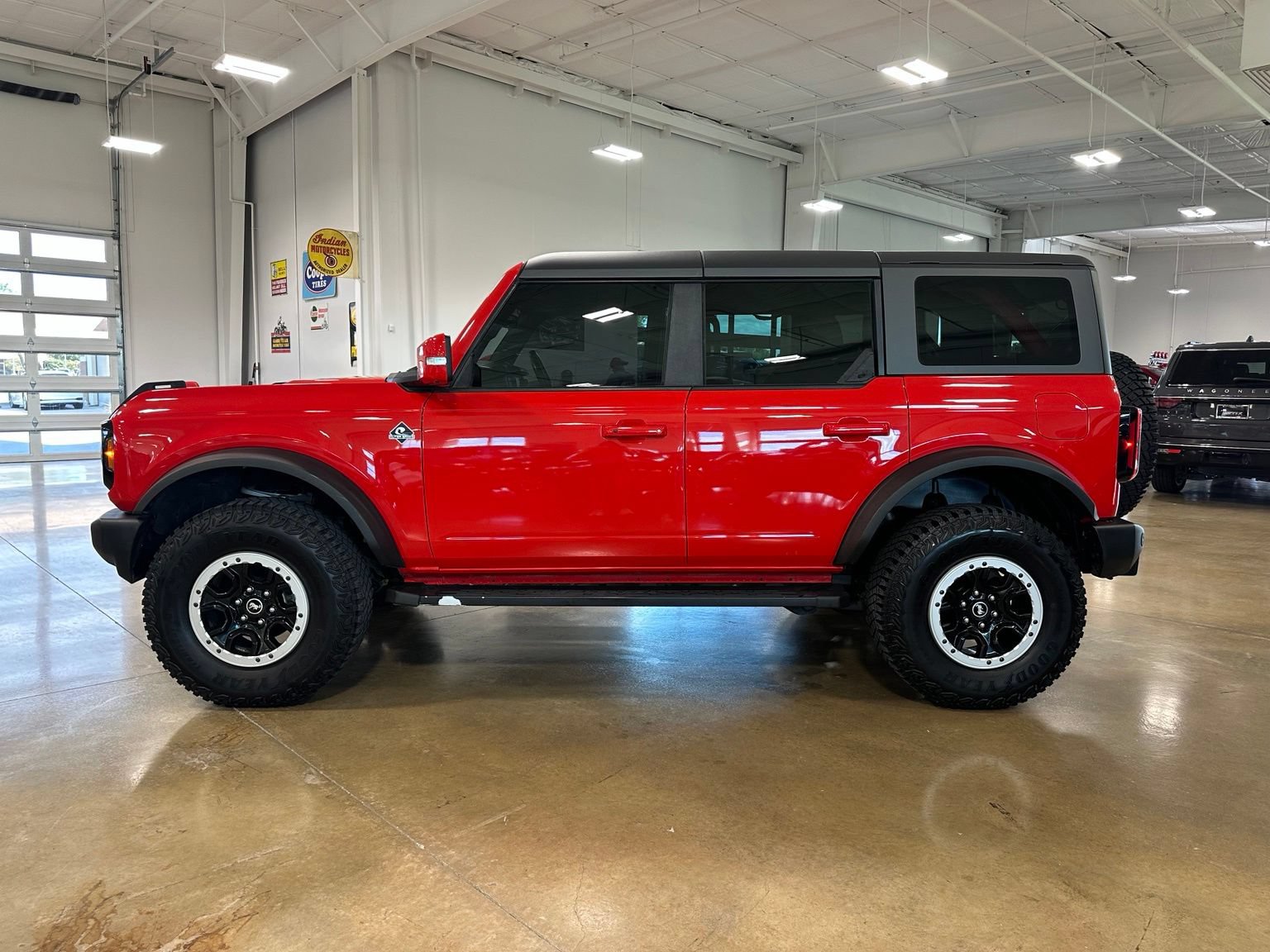 Used 2023 Ford Bronco Outer Banks w/ Sasquatch Package AWD/4WD image 5