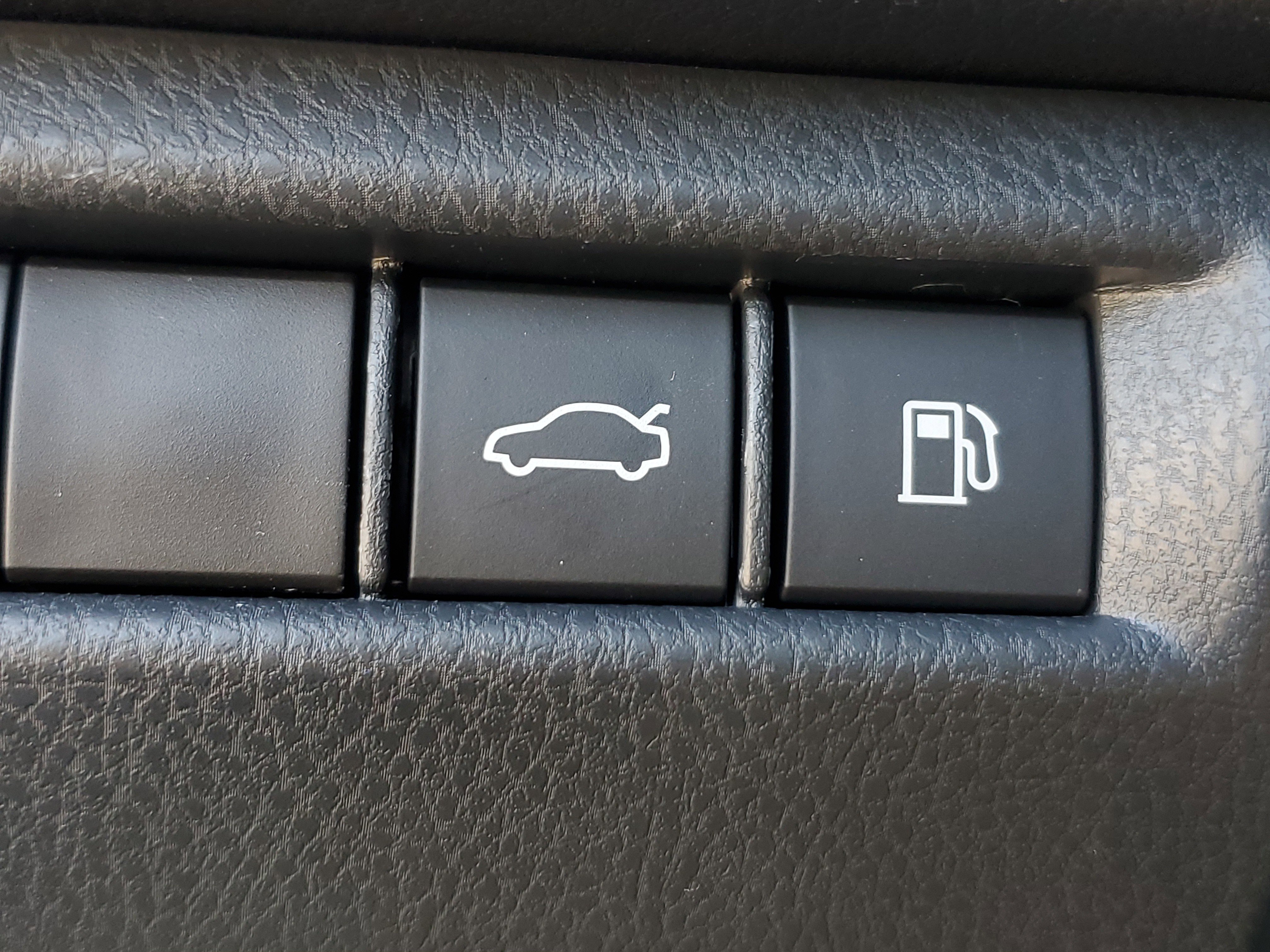 New 2026 Toyota Camry SE image 32