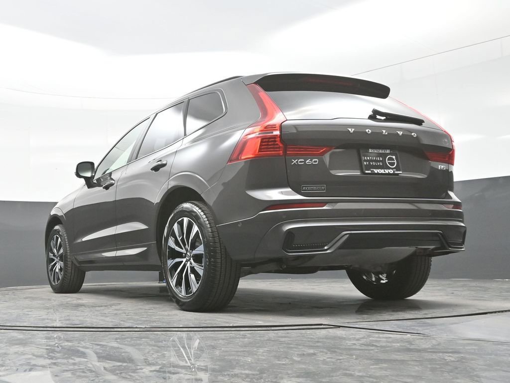 Used 2025 Volvo XC60 B5 Plus AWD/4WD image 23
