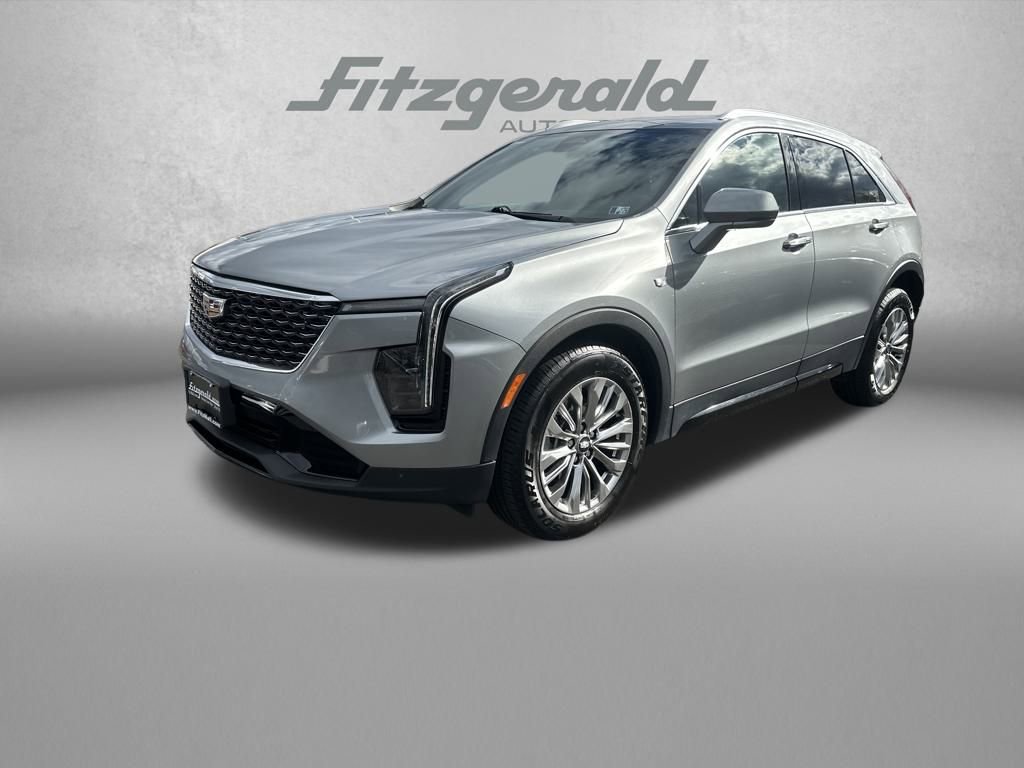 Used 2024 Cadillac XT4 Premium Luxury image 3