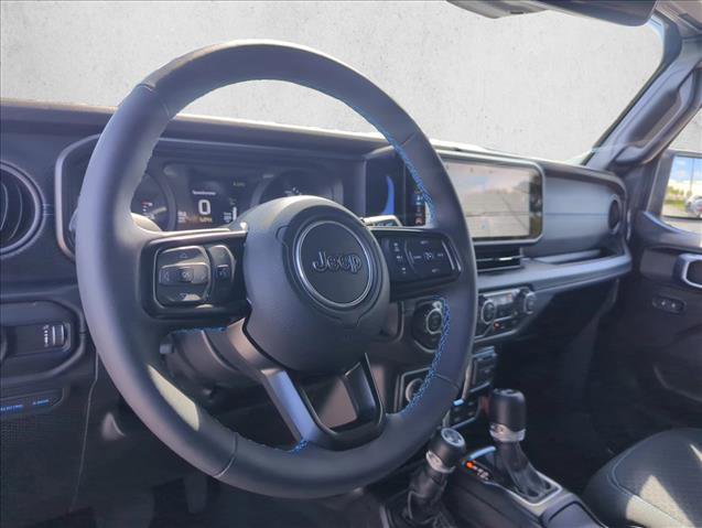 Used 2024 Jeep Wrangler Unlimited Rubicon 4xe w/ Technology Group image 26