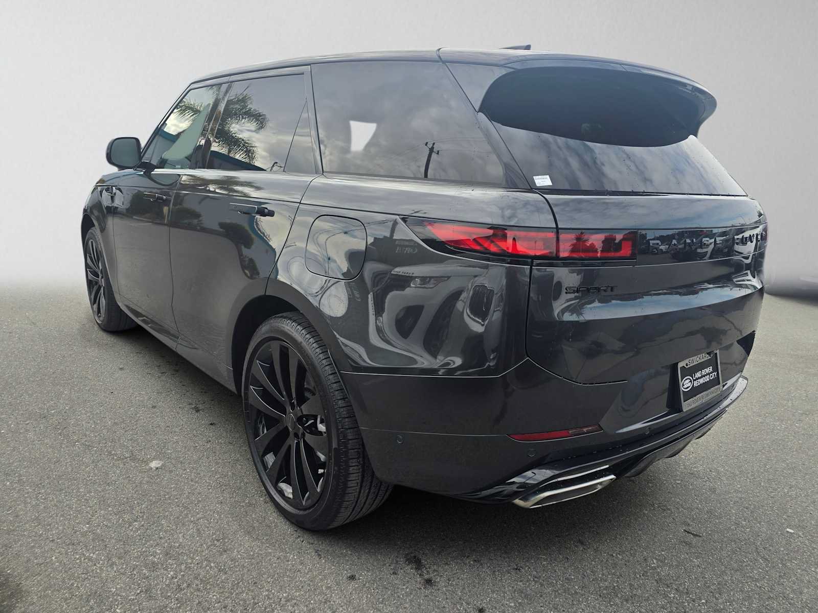 New 2026 Land Rover Range Rover Sport Dynamic SE AWD/4WD image 3