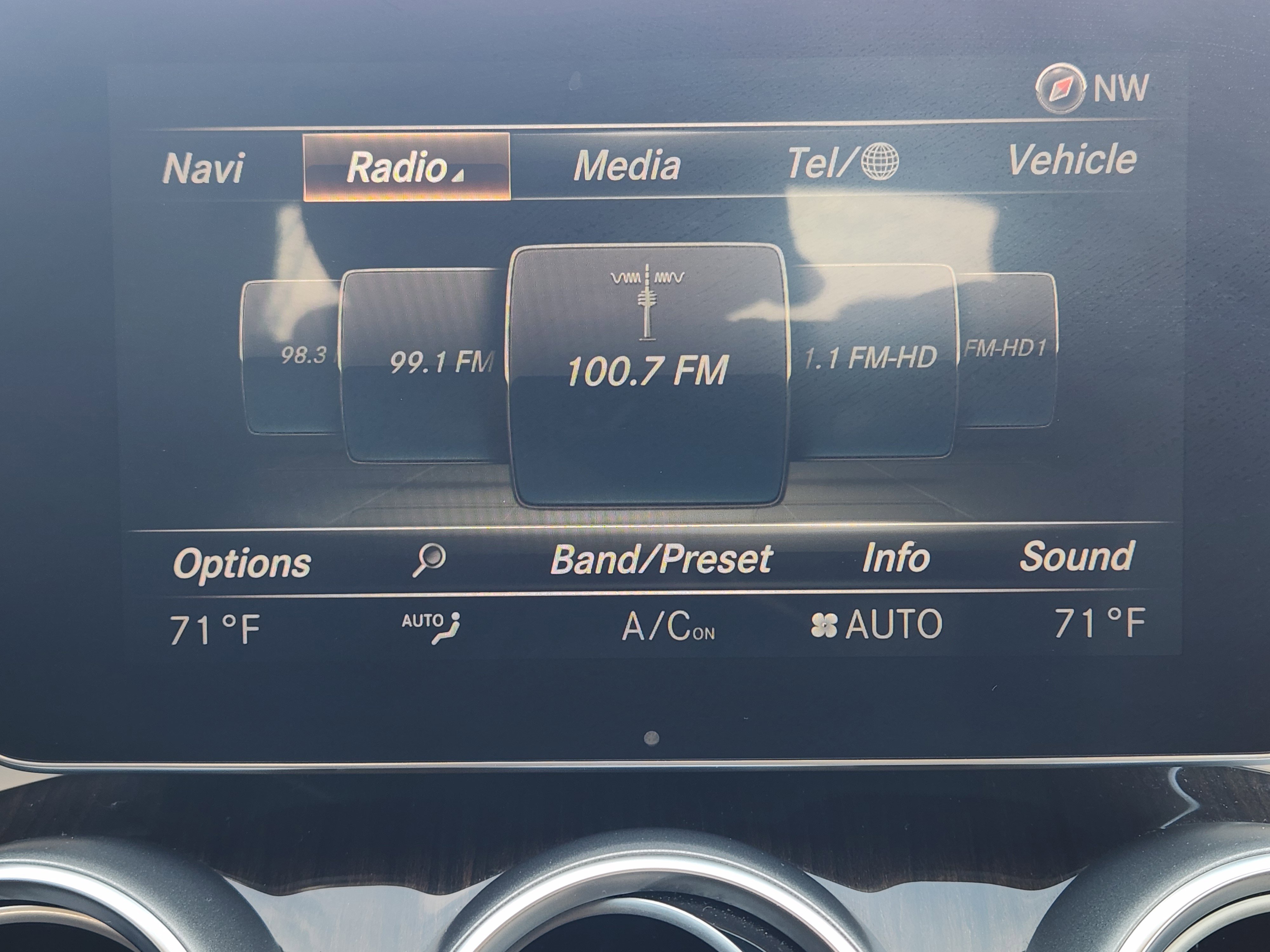 Used 2015 Mercedes-Benz C 300 4MATIC Sedan image 17