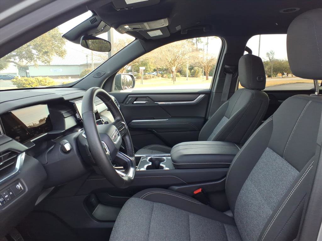 Used 2025 GMC Acadia Elevation image 7