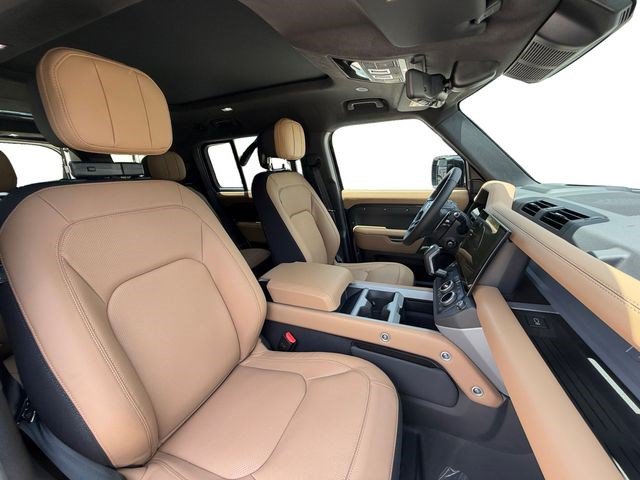 New 2026 Land Rover Defender 130 V8 AWD/4WD image 16