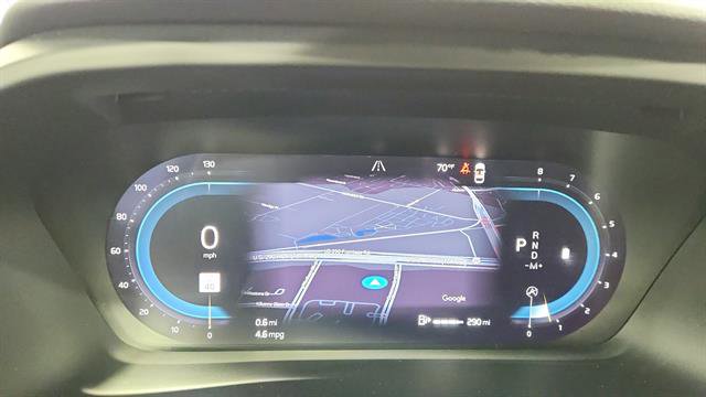 Used 2024 Volvo XC40 B5 Core image 17