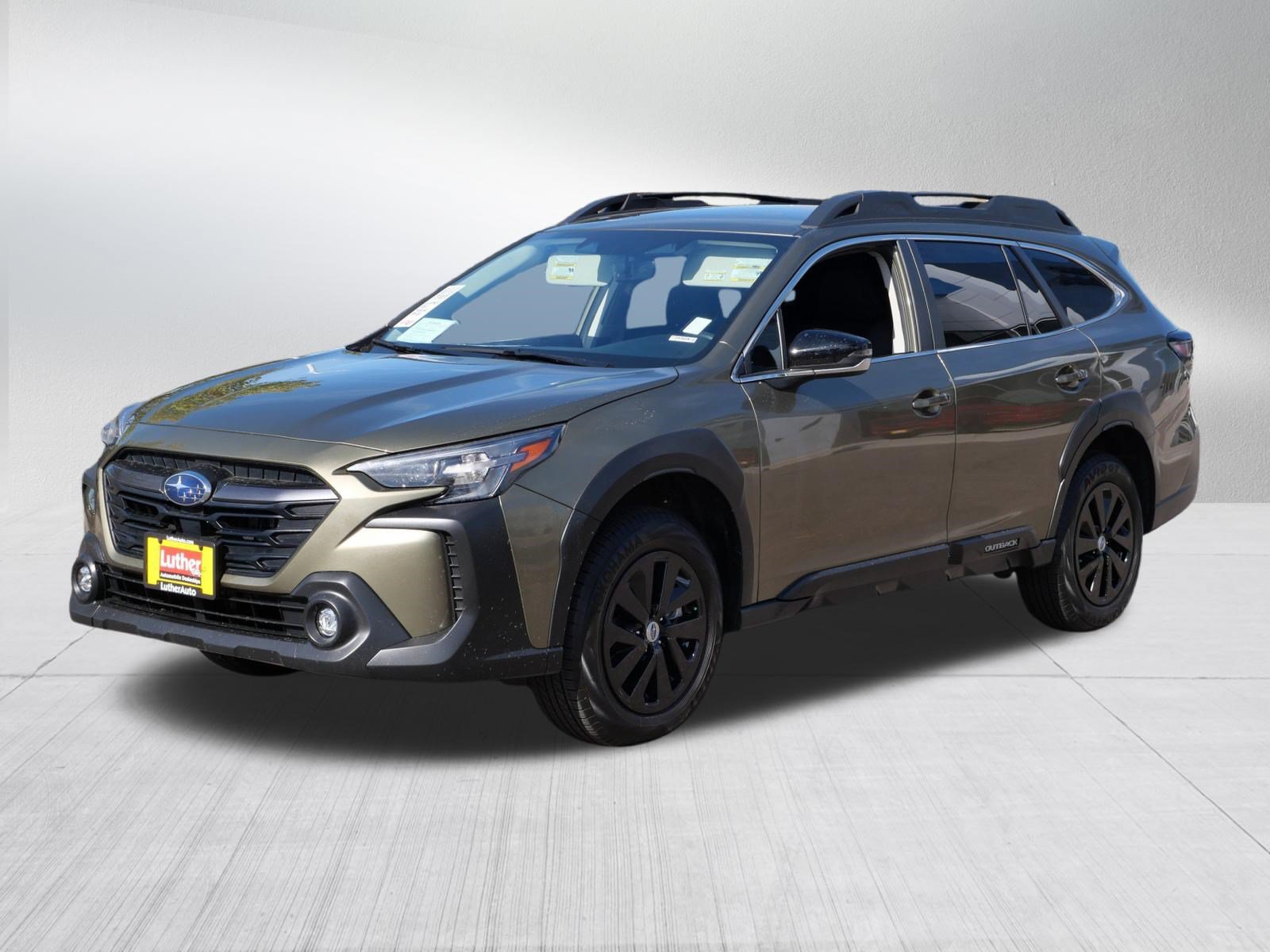 Used 2025 Subaru Outback Premium AWD/4WD image 3