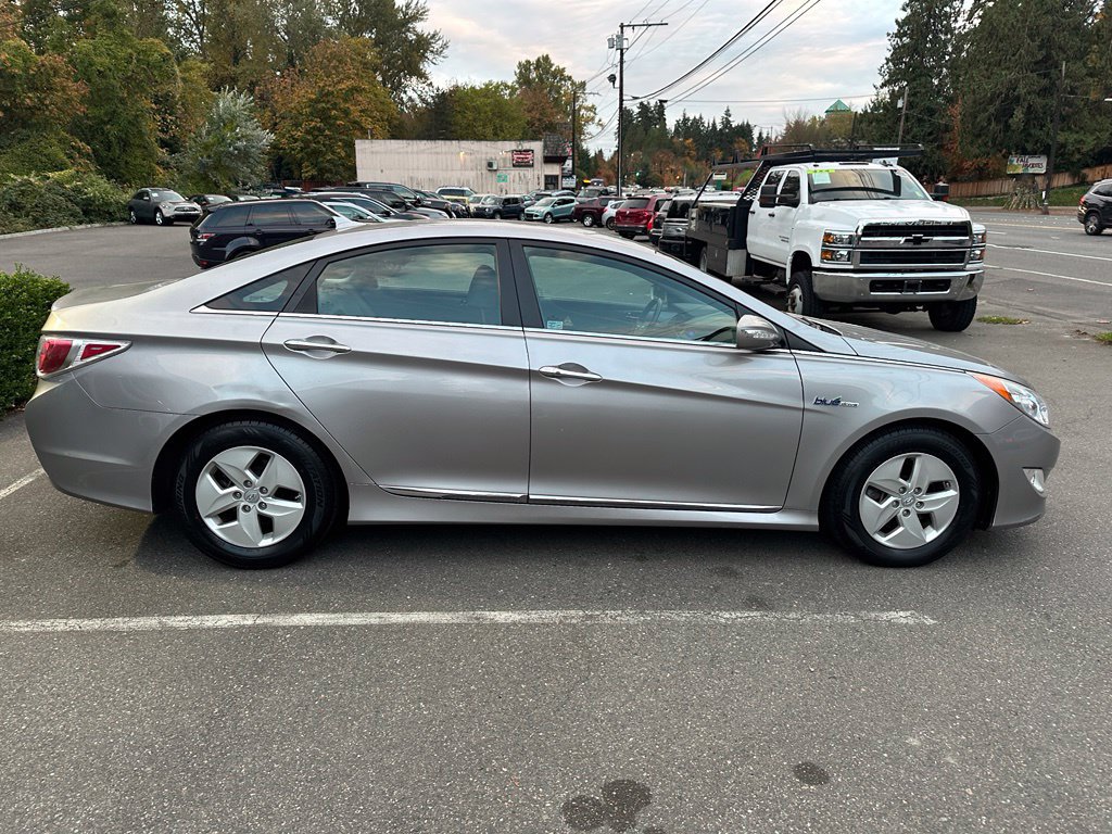 Used 2012 Hyundai Sonata Hybrid w/ Leather Pkg FWD image 4