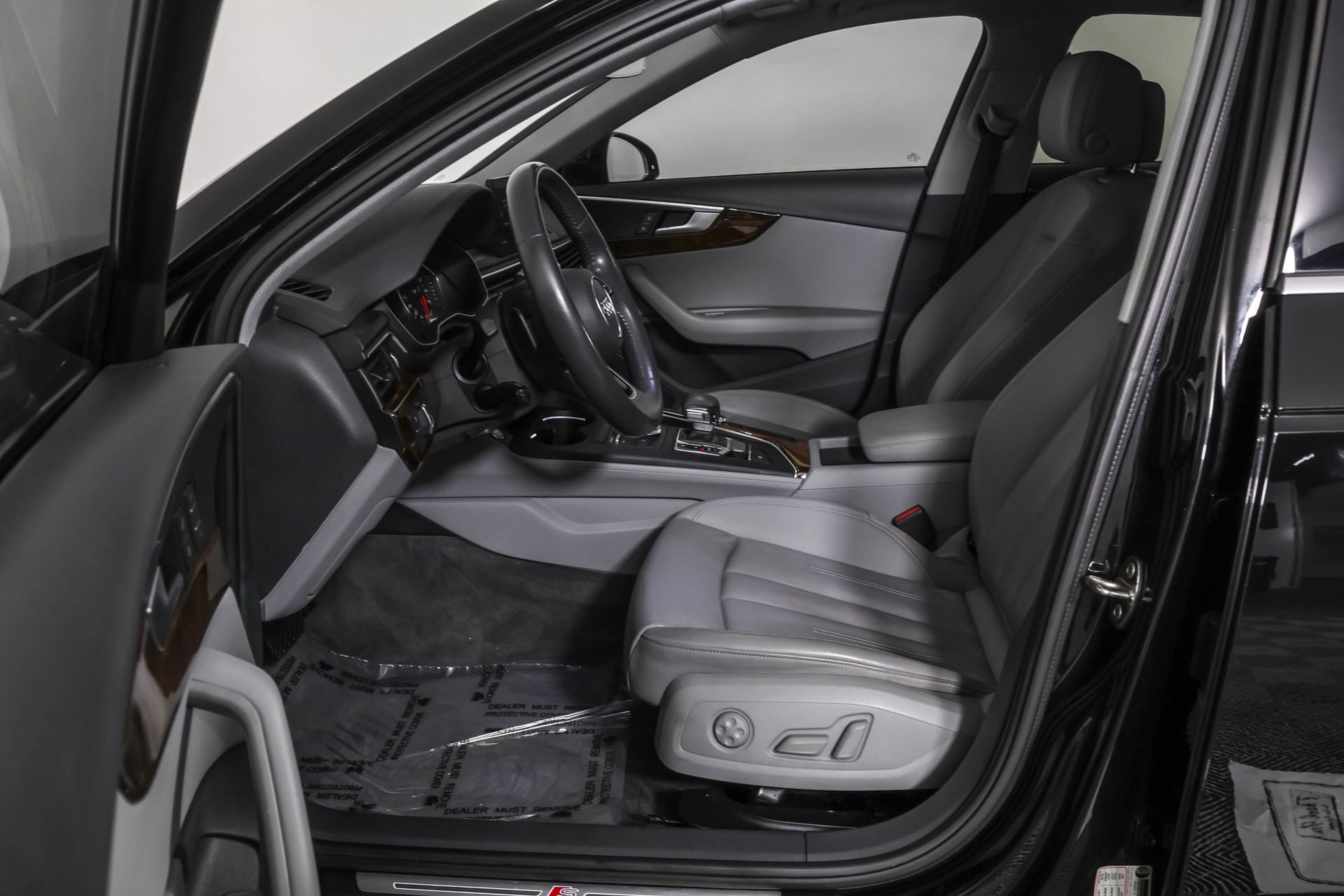 Used 2019 Audi A4 2.0T Premium w/ Convenience Package image 7