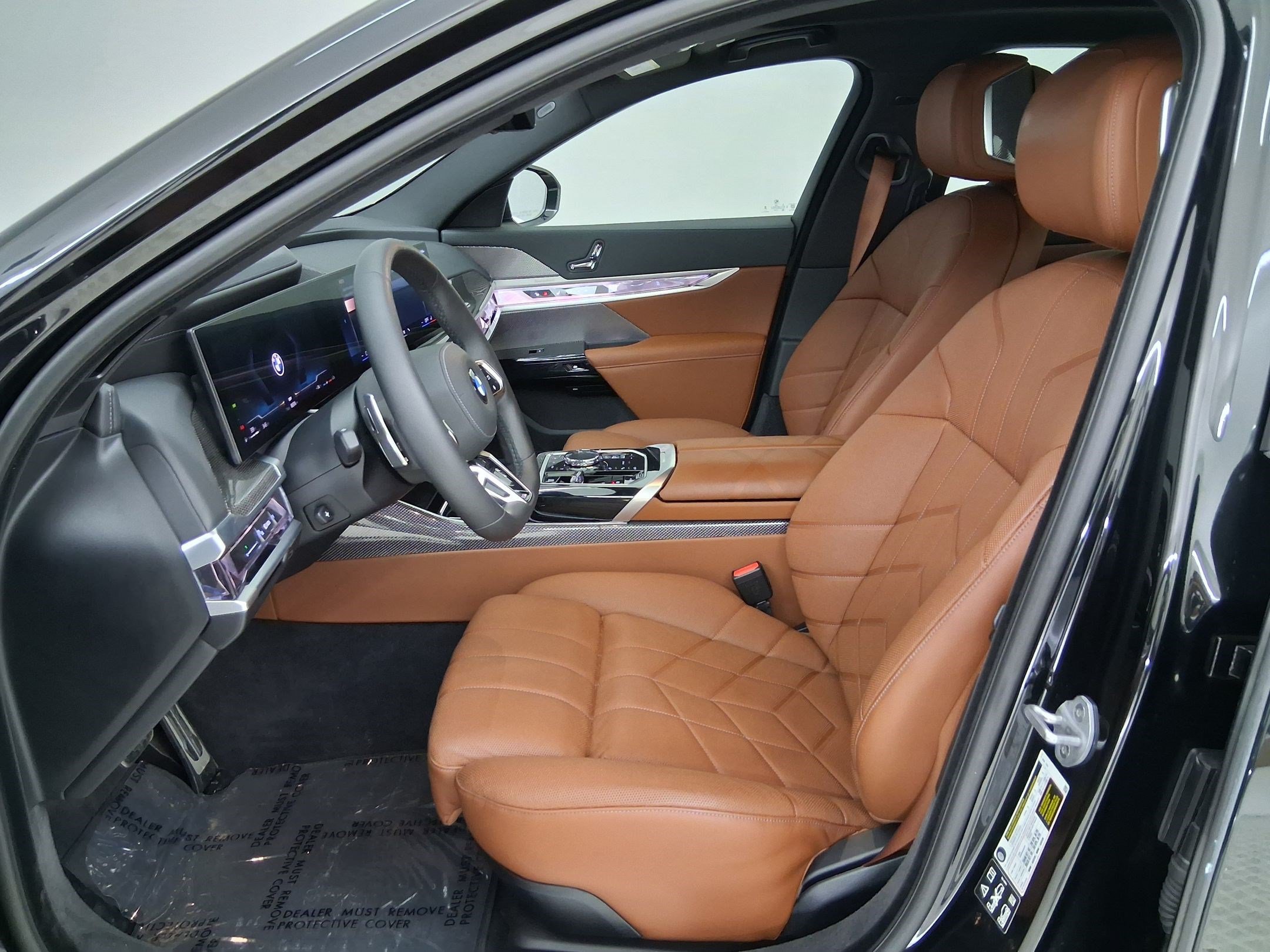 Used 2025 BMW 760i xDrive AWD/4WD image 3