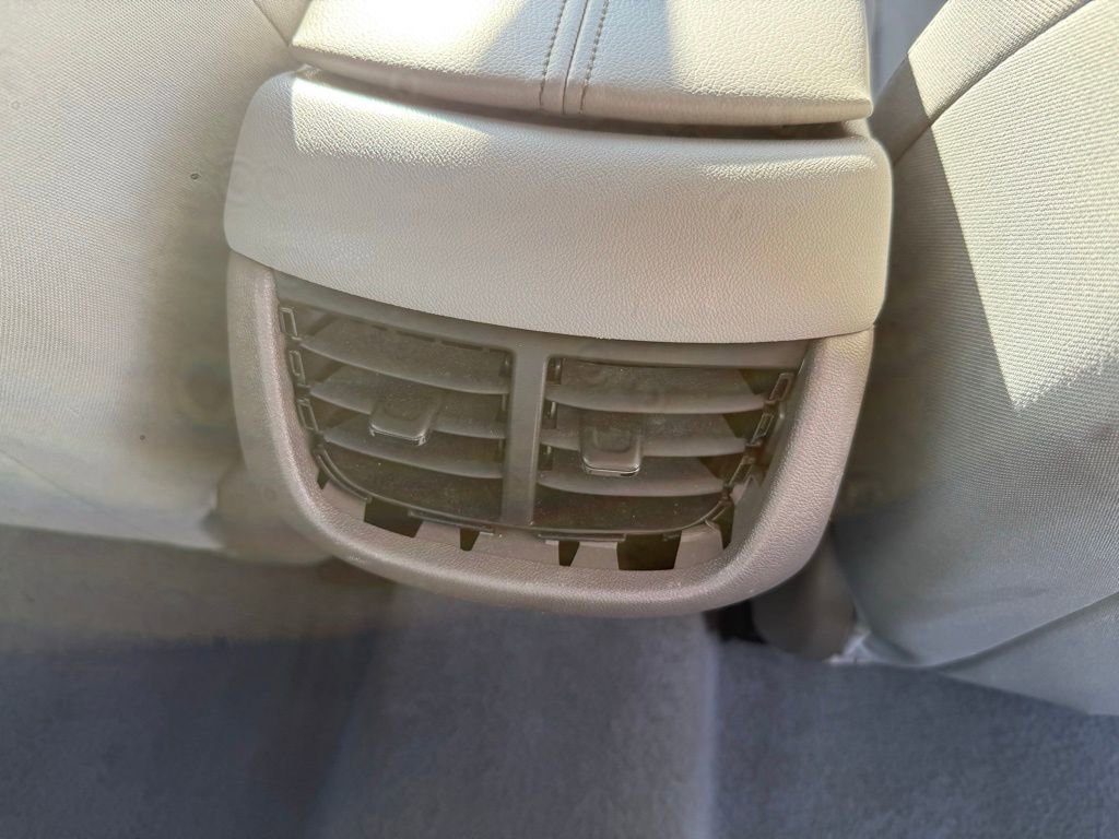 Used 2024 Chevrolet Malibu LT image 18