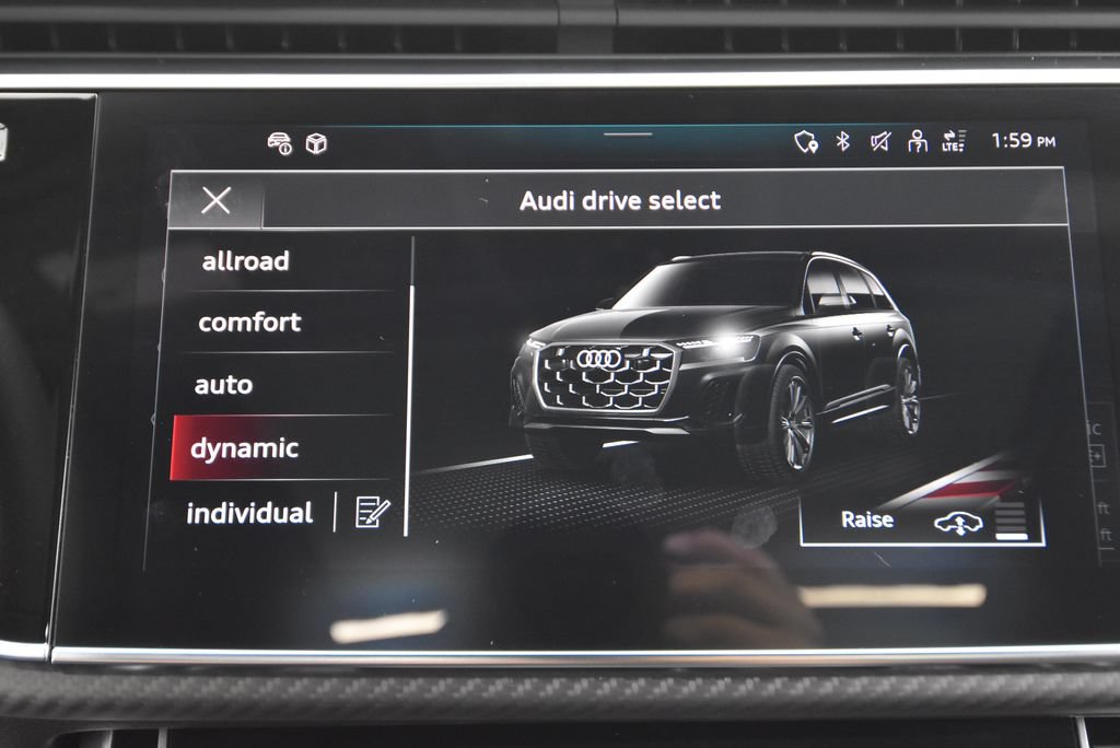 Used 2025 Audi SQ7 Prestige AWD/4WD image 43