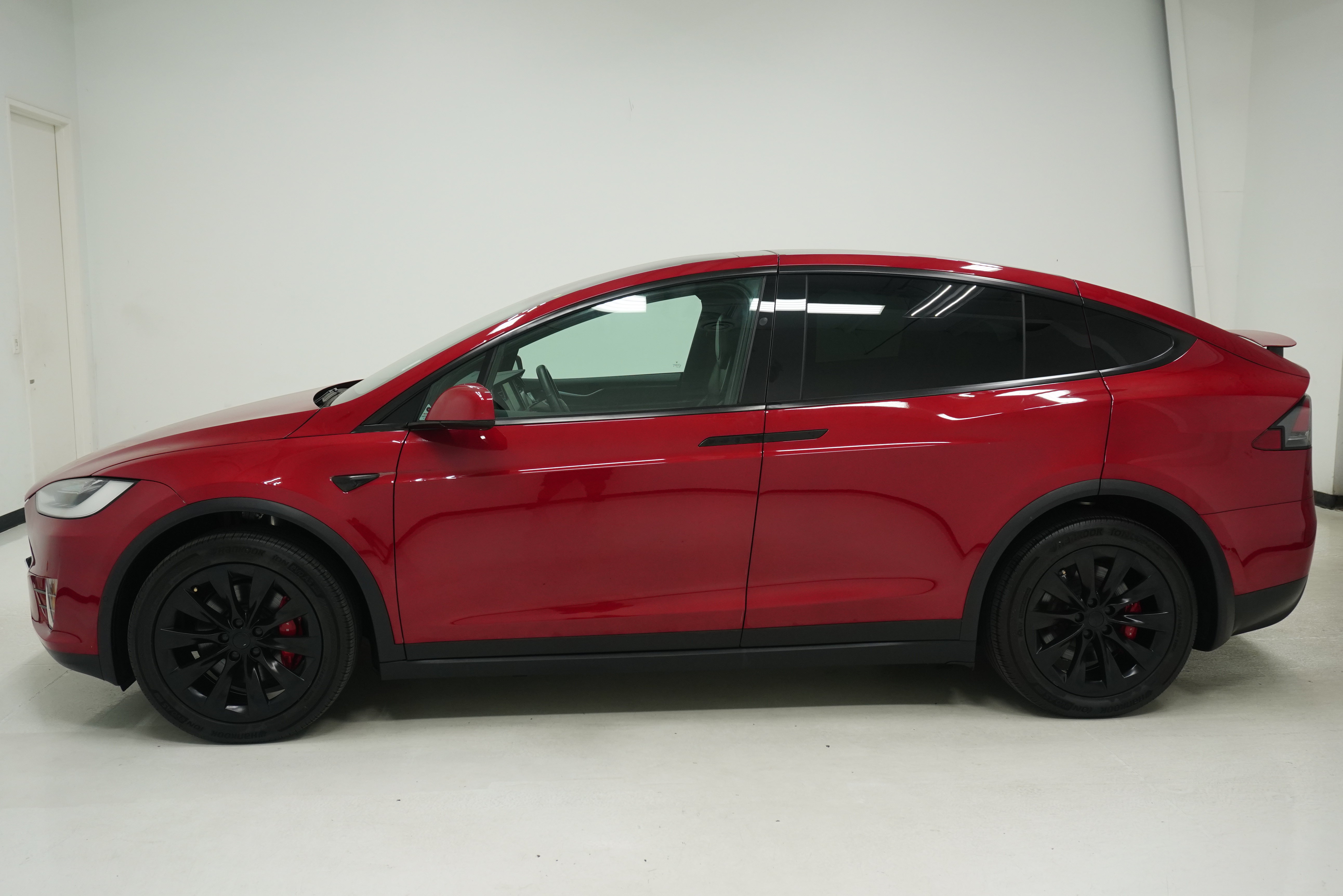 Used 2019 Tesla Model X Performance AWD/4WD image 5