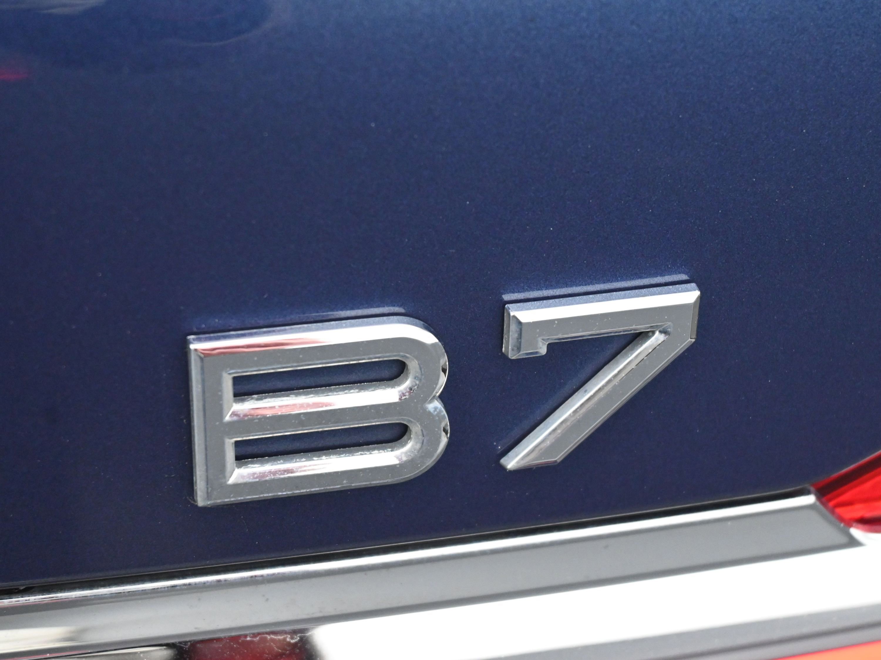 Used 2017 BMW 750i xDrive image 9