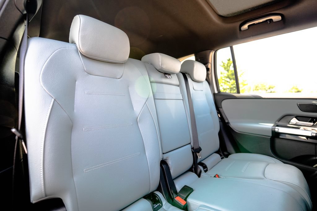Used 2026 Mercedes-Benz GLB 250 4MATIC image 35