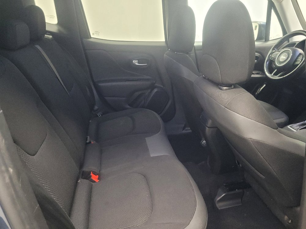 Used 2020 Jeep Renegade Altitude FWD image 19