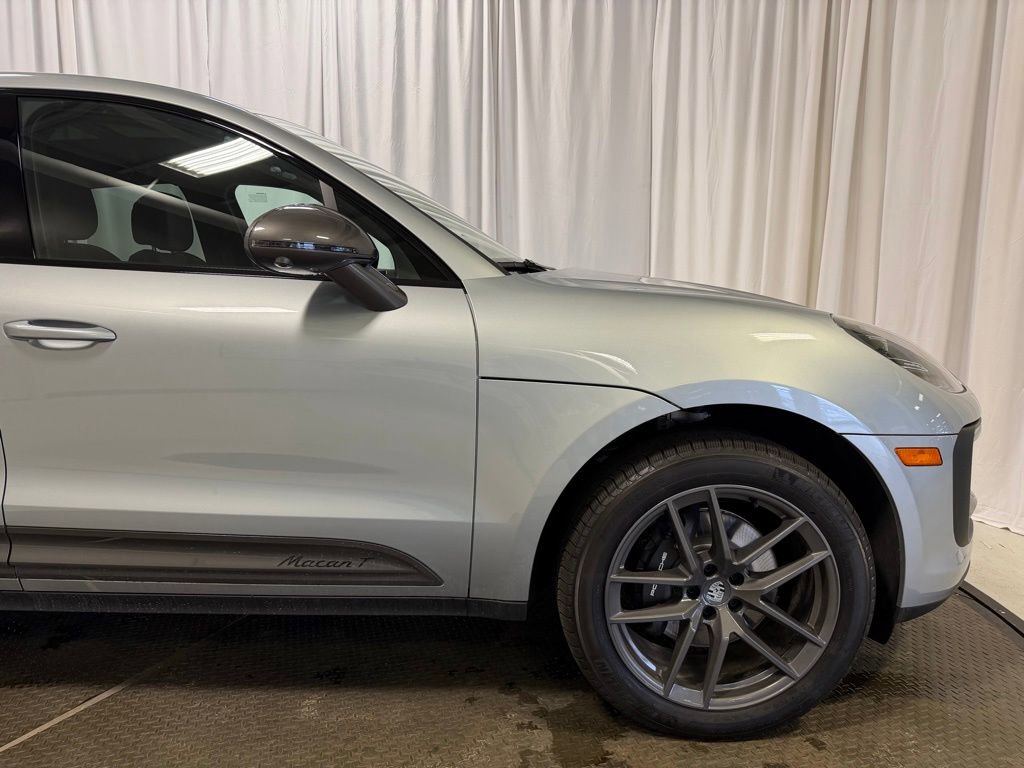 Certified 2026 Porsche Macan Turbo AWD/4WD image 34