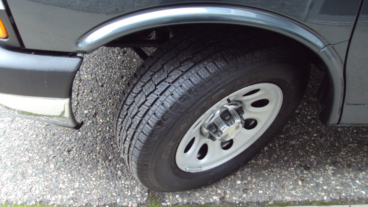 Used 2014 Chevrolet Express 1500 LT w/ LT Preferred Equipment Group image 29