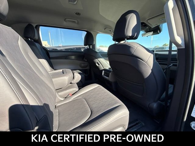 Certified 2026 Kia Carnival LXS FWD image 8