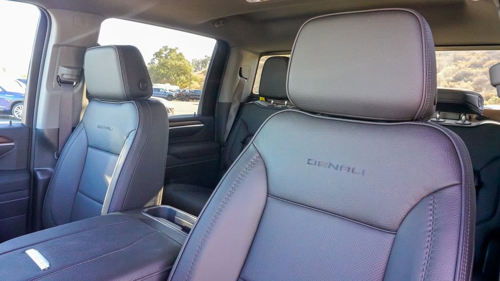 New 2026 GMC Sierra 3500 Denali w/ Denali Reserve Package image 14