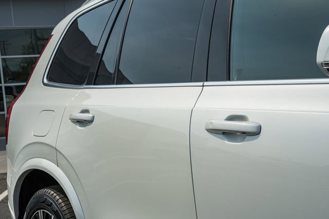 Used 2023 Volvo XC90 B6 Plus w/ Protection Package image 17